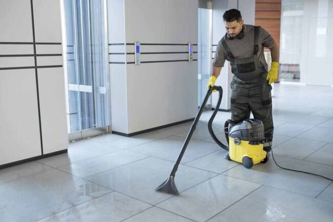 What is the Difference Between Commercial and Residential Cleaning? A Detailed Comparison